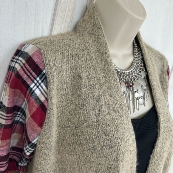 ✨NWT plaid knit cardigan beige sweater S - Picture 11 of 12